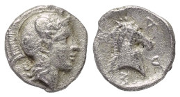 Thessalien. Pharsalos.

 Obol (Silber). Ca. 400 - 370 v. Chr.
Vs: Kopf der Athena mit attischem Helm rechts.
Rs: Pferdekopf rechts.

10 mm. 0,93...