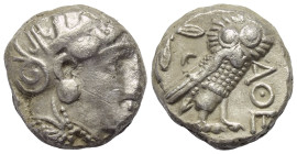 Attika. Athen.

 Tetradrachme (Silber). Ca. 286 - 267 v. Chr.
Vs: Kopf der Athena mit Profilauge mit ölzweiggeschmücktem attischem Helm, Ohranhänge...