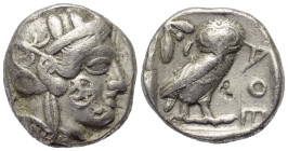 Attika. Athen. Gegengestempelte Prägungen.

 Tetradrachme (Silber). Ca. 454 - 404 v. Chr.
Vs: Kopf der Athena mit ölzweiggeschmücktem attischem Hel...