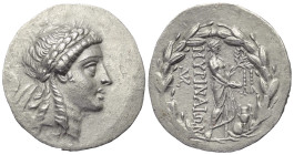 Aiolis. Myrina.

 Tetradrachme / Stephanophor (Silber). Ca. 155 - 142 v. Chr.
Vs: Kopf des Apollon mit Lorbeerkranz rechts.
Rs: Apollon mit Zweig ...