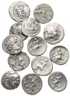 Griechische Münzen - Lots.


Alexander III. / Philippos III. (Königreich Makedonien) / Alexander I. (Königreich der Seleukiden).

Lot (13 Stück, ...