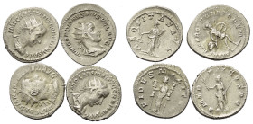 Römische Münzen - Lots. Kaiserzeit.


Lot (4 Stück, Silber): Antoniniane des Gordianus III. (238 - 244 n. Chr.)

Sehr schön - vorzüglich.

Verk...