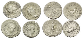 Römische Münzen - Lots. Kaiserzeit.


Lot (4 Stück, Silber): Antoniniane des Gordianus III. (238 - 244 n. Chr.)

Sehr schön - vorzüglich.

Verk...