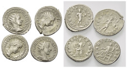 Römische Münzen - Lots. Kaiserzeit.


Lot (4 Stück, Silber): Antoniniane des Gordianus III. (238 - 244 n. Chr.)

Fast vorzüglich - vorzüglich.
...