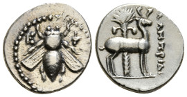 IONIA. Ephesos. Drachm (Circa 202-150 BC).
Obv: Ε - Φ.
Bee.
Rev : Stag standing right; palm tree in background. 4,09 g - 17,37 mm
Harshly cleaned...