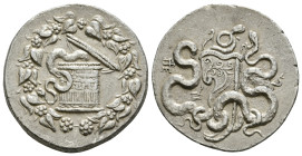 MYSIA. Pergamon. Cistophor (Circa 166-67 BC).
Obv: Cista mystica with serpent; all within ivy wreath.
Rev: Bowcase between two serpents. 12,74 g - 27,...