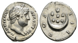 HADRIAN (117-138). Denarius. Rome.
Obv: HADRIANVS AVGVSTVS.
Laureate bust right, with slight drapery.
Rev: COS III.
Crescent with seven stars. 3,23 g ...