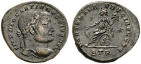  RÖMISCHE MÜNZEN   KAISERZEIT   DIOCLETIANUS, 284-305  Nummus, Treveri , 300-301. IMP DIOCLETIANVS PIVS AVG Kopf mit L. n.r. Rv. FORTVNAE REDVCI AVGG ...