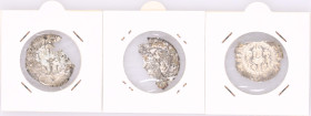 Kleines Lot bestehend aus 3 Brakteaten, darunter ein Brakteat Erfurt Gerhards II. von Eppstein 1288-1305 (Berger 2144). Mit Ausbrüchen, teils Bruchstü...