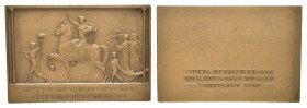 Württemberg, Stuttgart, Bronzeplakette (ca. 60 x 40mm, ca. 51,2g), 1910, von Mayer & Wilhelm in Stuttgart, auf das neue Jahr. Av.: Musikantenzug, daru...
