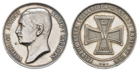 Sachsen, Silbermedaille (33,5mm, 14,21g), 1914, von Mayer und Wilhelm, auf den Feldzug gegen Frankreich, Russland, England u.s.w. Av: Kopf Friedrich A...