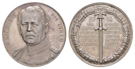 Silbermedaille (33,3mm, 17,90g), 1914, von Lauer, auf Generaloberst von Einem. Av: Brustbild. Rev: Auf Spitze stehendes Schwert unter Eisernem Kreuz, ...