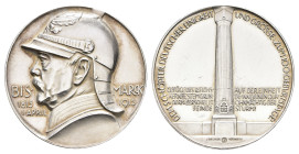 Silbermedaille (33,2mm, 17,35g), 1915, von Lauer, auf den 100. Geburtstag Otto von Bismarck. Av: Brustbild nach links. Rev: Bismarcksäule zwischen Sch...