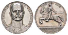 Silbermedaille (33,1mm, 17,95g), 1915, von Lauer, auf Generalstabschef von Falkenhayn. Av: Brustbild. Rev: Ritter zu Ross nach links reitend. Randpunz...