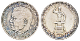 Silbermedaille (Dm. 36,0mm, 24,89g), o.J., von Glöckner, auf den ersten Präsidenten Friedrich Ebert. Av: Kopf nach links. Rev: Schmied mit erhobenem H...