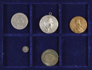 KAISERREICH, kleines Lot aus: (1) 5 Mark Hessen 1876; (2) Preußen, Silbermedaille (ca. 59g, 42mm), Militärische Richtprämie; (3) Preußen, Bonzemedaill...