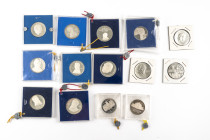 Lot zu 14 Münzen: In PP und von der DDR-Staatsbank original verplombt sind 20 Mark Herder, Liebknecht, vom Stein // 10 Mark Hegel, von Liebig, von Web...
