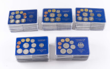 BRD, Sammlung von 69x KMS PP der Jahrgänge 1975 bis 1985. Erhaltung unterschiedlich. Bitte besichtigen.