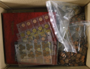 Sammlung von Pfennigen, ein Teil davon auf Albumseiten, ein Teil lose. Lose 10 Pfg. ca. 600g, lose 5 Pfg. ca. 1000g, lose 2 Pfg. ca. 3000g, lose 1 Pfg...