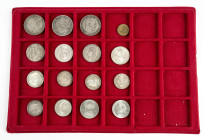 KASIERREICH bis DDR, Sammlung aus hauptsächlich Silbermünzen, u.a. 3 Mark Württemberg 1911, 3 Reichsmark Stein 1931 und 10 Mark DDR Beethoven 1970. In...