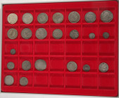 Lot aus Kleinmünzen des 17. bis 19. Jahrhunderts auf Tableaus, darunter 15 Kreuzer Maximilian II. Emanuel 1691, 1/6 Taler Joseph Clements von Bayern 1...