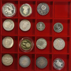 BULGARIEN, kleines Lot mit Münzen zu 1, 2, 5, 10, 20, 25 und 100 Leva. Erhaltungen unterschiedlich.
