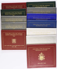 KLEINSTAATEN, KMS und 2 Euro im Folder aus Vatikan, San Marino und Monaco, u.a. 2x 2 Euro Schweizer Garde 2006, KMS 2005 Sede Vacante, KMS Monaco 2002...