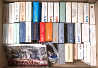 VATIKAN Sammlung der Ausgaben in Sammleretuis ex 2005-2017, im Hauptwert zu 2, 5 und 10 Euro, anbei auch Silber- und Bronzemedaillen, Numisbriefe und ...