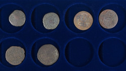 INDIEN, kleines Lot aus Bronzemünzen aus Indien, Niederländisch Indien und Nepal, insgesamt 6 Stück auf Tableau, Erhaltung unterschiedlich. Bitte besi...