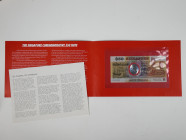 Singapur, 50 Dollars 9.8.1990, Gedenknote zu 25. Jahr der Unabhängigkeit des Staates, nur 300.Tsd St., in Originalausgabefolder und Umschlag. Pick 30,...