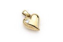 Herzanhänger mit Brillant, 585 Gelbgold, 2x 1,5 cm mit Öse, Brillant von ca. 0,15 ct., ca. 5,27g.