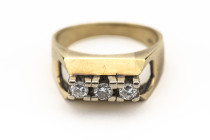 Brillanten Ring, 585 Gold, 3 Brillanten von zus. ca. 0,3 ct, RW 54, ca. 5,9g.