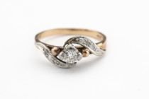 Brillant Diamanten Ring, 750 Roségold tlw. platiniert,1 Brillant, 3x 8/8 Diamanten und eine Diamantenrose, Gesamt ca. 0,3 ct, RW 53, ca. 3,35g.