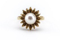 Perl Ring, 585 Gelbgold, Perle Dm ca. 7,5mm, RW 53, Goldschmiedearbeit gemarkt, ca. 4,0g.