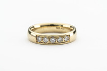 Brillant Ring, 585 Gelbgold, 5 Brillanten von zus. 0,25ct, RW 54, ca. 5,75g.
