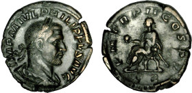 PHILIPPE père (244-249)
Sesterce : Philippe en toge, assis à gauche, tenant un globe & un sceptre court
 - TTB 40 (TTB+)
champs légèrement grattés...