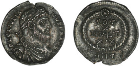 JULIEN LE PHILOSOPHE (360-363)
Silique : Buste barbu, diadémé & habillé de Julien à droite - R/: "votis x mvltis xx" dans une couronne de lauriers
A...