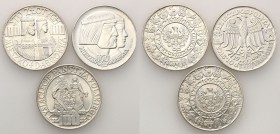 PRL. PROBA / PATTERN. 100 zlotych 1966 Mieszko i Dąbrówka, group 3 pieces 
Różne odmiany.Pięknie zachowane monety.&nbsp;
Waga/Weight: 3 x 20,15 g Ag...