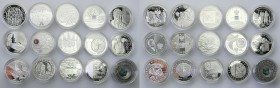 III RP. 10 zlotych 2007-2011, group 15 pieces 
Monety w menniczym stanie zachowania. Duży zestaw 15 sztuk.
Waga/Weight: 15 x 14,14 g Ag .925 Metal: ...