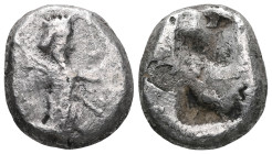 GREEK COINS ACHAEMENID EMPIRE.Time of Darios I to Xerxes II.(485-420 BC).Sardes.Siglos. Obv : Persian king in kneeling-running stance right, holding s...