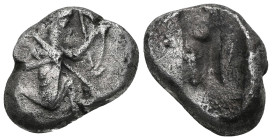 GREEK COINS ACHAEMENID EMPIRE.Time of Darios I to Xerxes II.(485-420 BC).Sardes.Siglos. Obv : Persian king in kneeling-running stance right, holding s...