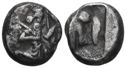 GREEK COINS ACHAEMENID EMPIRE.Time of Darios I to Xerxes II.(485-420 BC).Sardes.Siglos. Obv : Persian king in kneeling-running stance right, holding s...