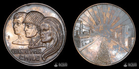 Chile, Santiago. Medalla: Construyamos Chile. 1975.
