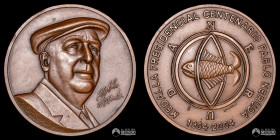 Chile, Santiago. Medalla presidencial por el centenario de Pablo Neruda. 2004.