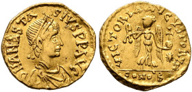 Anastasius I, 491-518. Tremissis (Gold, 15 mm, 1.49 g, 5 h), Constantinopolis. D N ANASTASIVS P P AVG Pearl-diademed, draped and cuirassed bust of Ana...