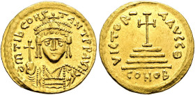 Tiberius II Constantine, 578-582. Solidus (Gold, 20 mm, 4.48 g, 6 h), Constantinopolis, 579-852. δ m TIb CONSTANT P P AVI Draped and cuirassed bust of...