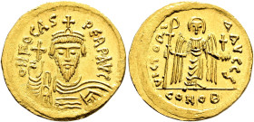Phocas, 602-610. Solidus (Gold, 21 mm, 4.45 g, 7 h), Constantinopolis. O N FOCAS PЄRP AVI Draped and cuirassed bust of Phocas facing, wearing crown an...