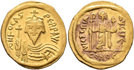 Phocas, 602-610. Solidus (Gold, 21 mm, 4.37 g, 6 h), Constantinopolis, 607-610. δ N FOCAS PЄRP AVI Draped and cuirassed bust of Phocas facing, wearing...