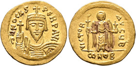 Phocas, 602-610. Solidus (Gold, 21 mm, 4.50 g, 6 h), Constantinopolis, 607-610. δ N FOCAS PЄRP AVI Draped and cuirassed bust of Phocas facing, wearing...