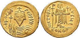Phocas, 602-610. Solidus (Gold, 21 mm, 4.45 g, 6 h), Constantinopolis, 607-610. δ N FOCAS PЄRP AVI Draped and cuirassed bust of Phocas facing, wearing...